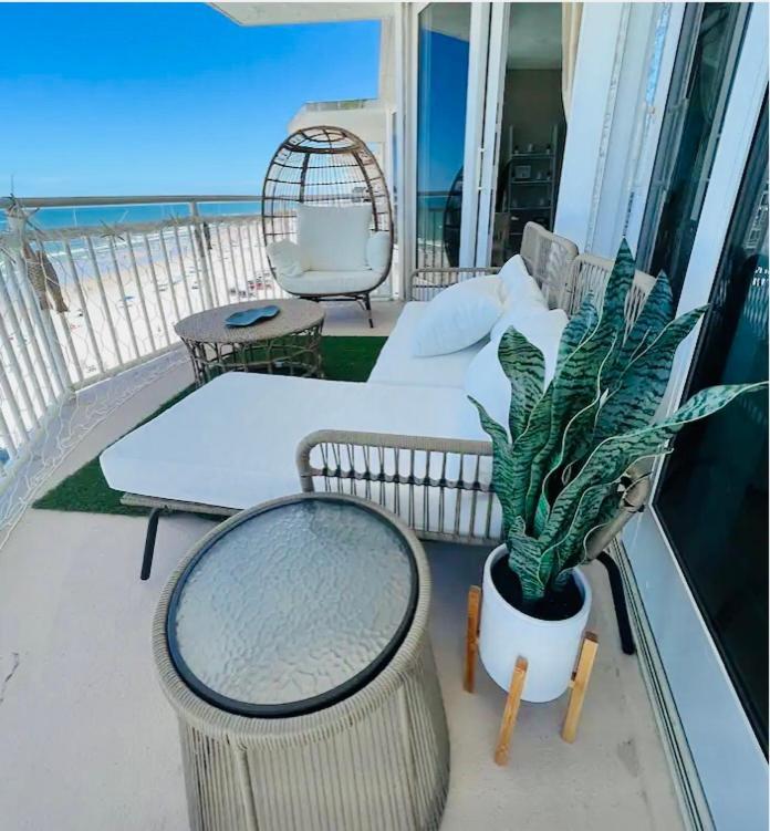 Beach Oasis 704 Lovely Daytona Ocean Front For 5 Sleeps Up To 12 Daytona Beach Luaran gambar