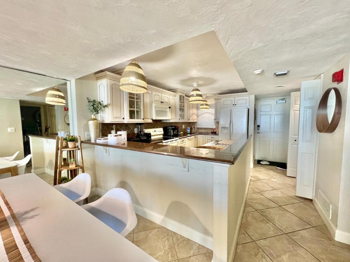 Beach Oasis 704 Lovely Daytona Ocean Front For 5 Sleeps Up To 12 Daytona Beach Luaran gambar